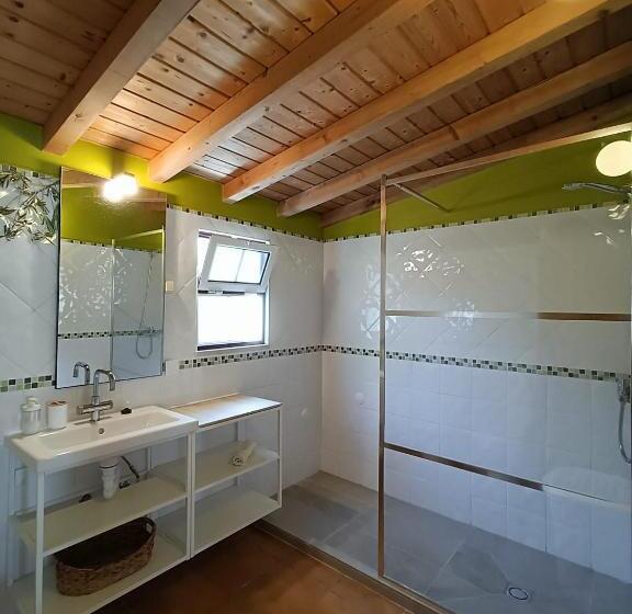 منزل غرفة نوم واحدة, Montes Da Salvada