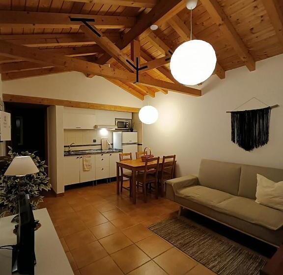 ‫فيلا غرفة نوم واحدة, Montes Da Salvada