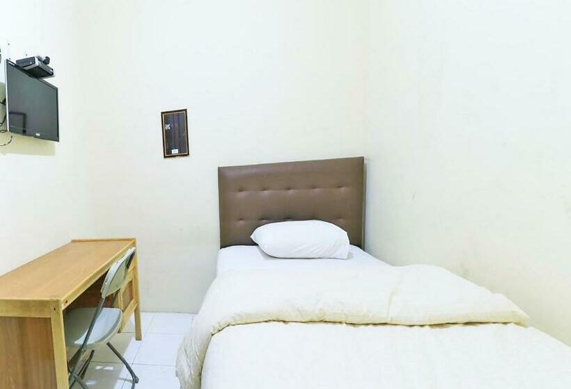 Номер Superior Одноместный, Spot On 92037 Jokotole 2 Homestay