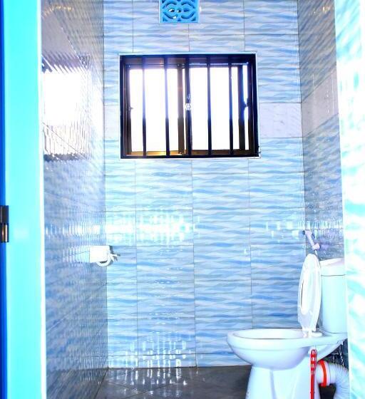 디럭스 스튜디오, Safari Park House