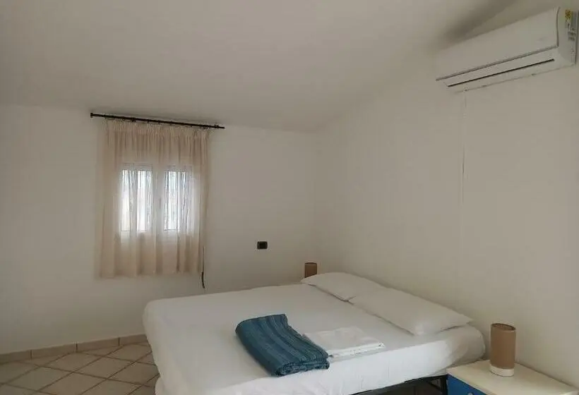 Perhehuone, Villa Acquamarina