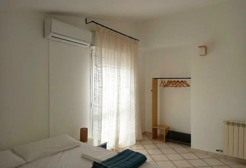 Perhehuone, Villa Acquamarina