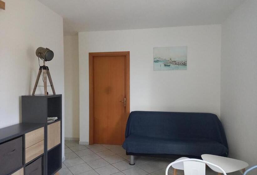 شقة غرفة واحدة, Villa Acquamarina