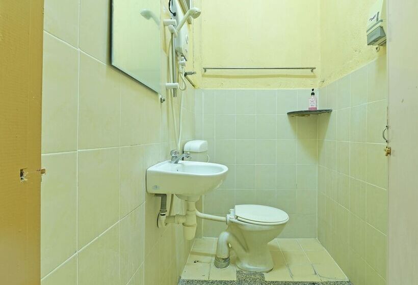 غرفة ديلوكس ثلاثية, Oyo 90706 Empire Inn 2