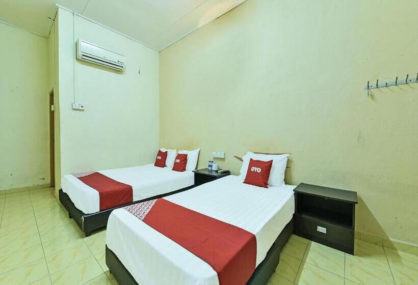 غرفة ديلوكس ثلاثية, Oyo 90706 Empire Inn 2