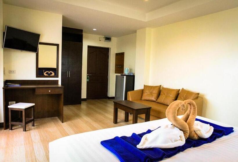 חדר דלוקס עם מרפסת נוף לים, Sky Villa Hua Hin Guesthouse   Adults Only