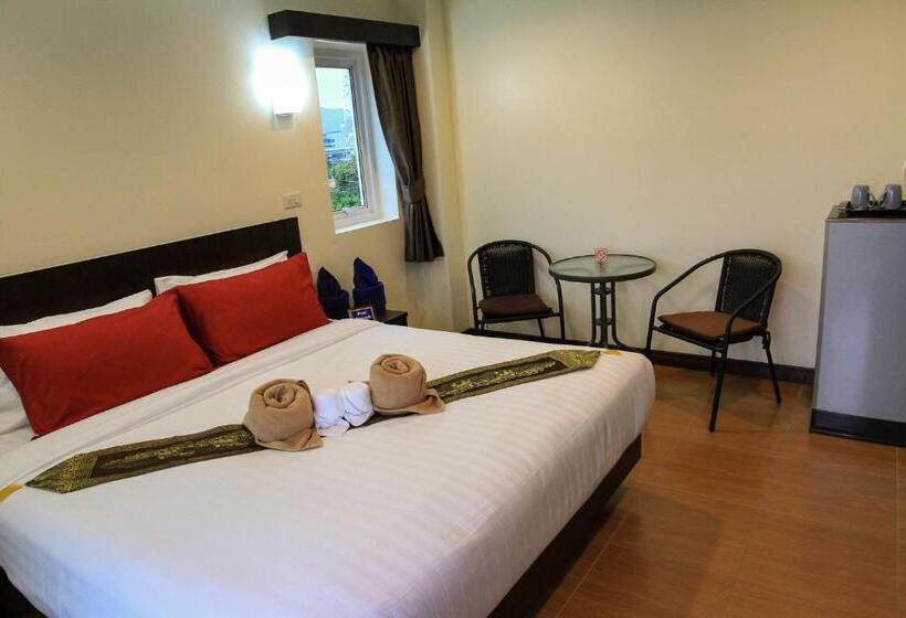 חדר סטנדרט עם מרפסת, Sky Villa Hua Hin Guesthouse   Adults Only