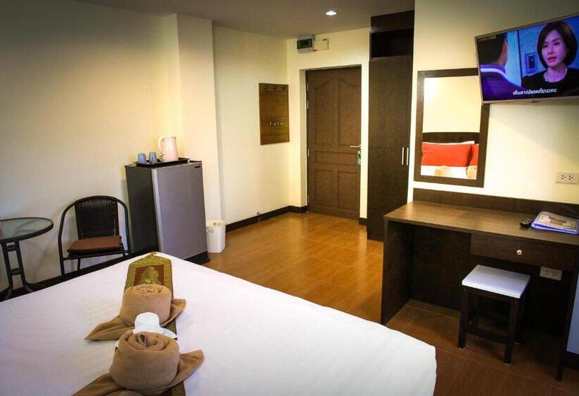 חדר סטנדרט עם מרפסת, Sky Villa Hua Hin Guesthouse   Adults Only