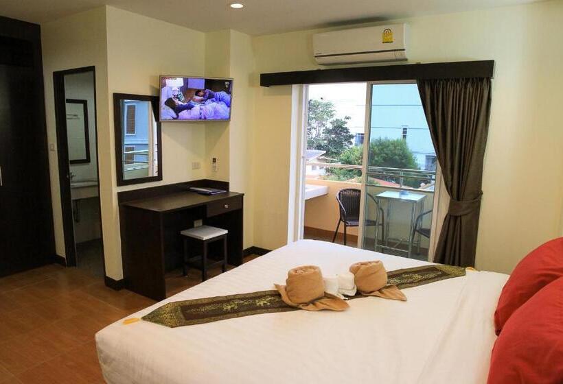 חדר סטנדרט עם מרפסת, Sky Villa Hua Hin Guesthouse   Adults Only