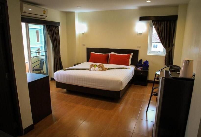 חדר סטנדרט עם מרפסת, Sky Villa Hua Hin Guesthouse   Adults Only