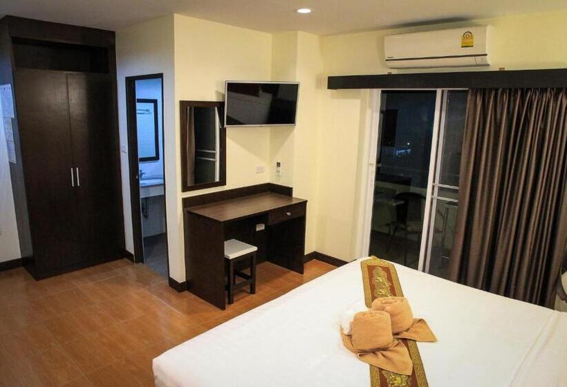 חדר סטנדרט עם מרפסת, Sky Villa Hua Hin Guesthouse   Adults Only