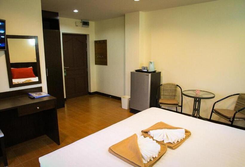 חדר סטנדרט נוף לבריכה, Sky Villa Hua Hin Guesthouse   Adults Only