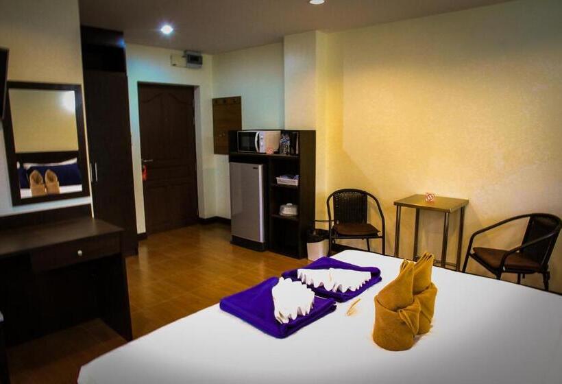 חדר סטנדרט נוף לבריכה, Sky Villa Hua Hin Guesthouse   Adults Only