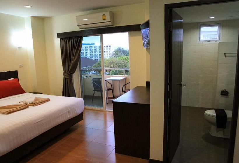 חדר סטנדרט נוף לים עם מרפסת, Sky Villa Hua Hin Guesthouse   Adults Only