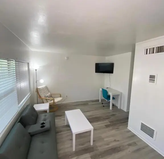 1ベッドルームアパートメント, Uptown Inn & Suites