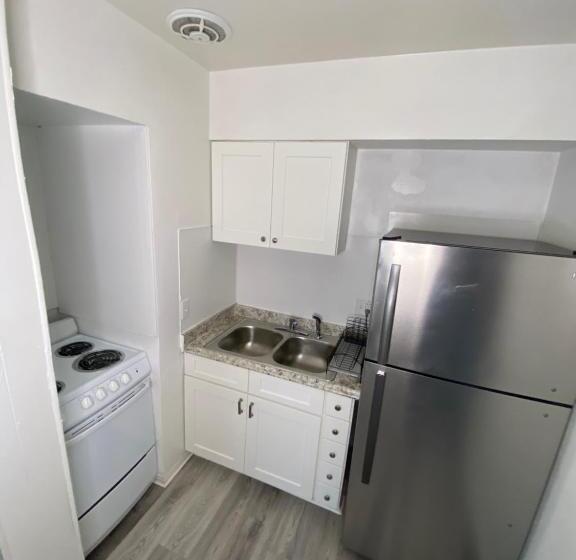 Апартаменты 1 Спальня, Uptown Inn & Suites