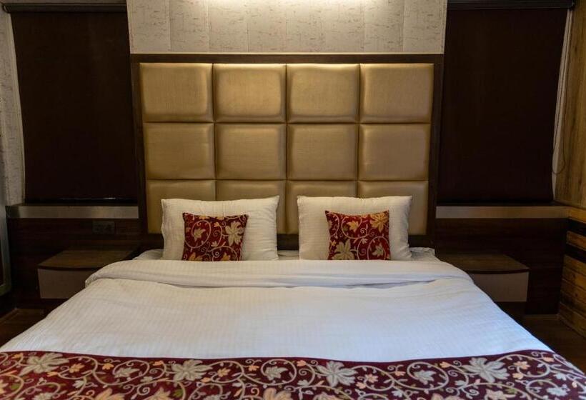 اتاق لوکس, Bali Guest House