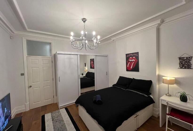 标准间, Luxury Specious In Central London