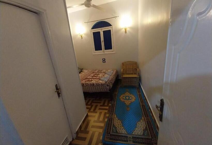 اتاق لوکس با تخت بزرگ, Kayan Guest House