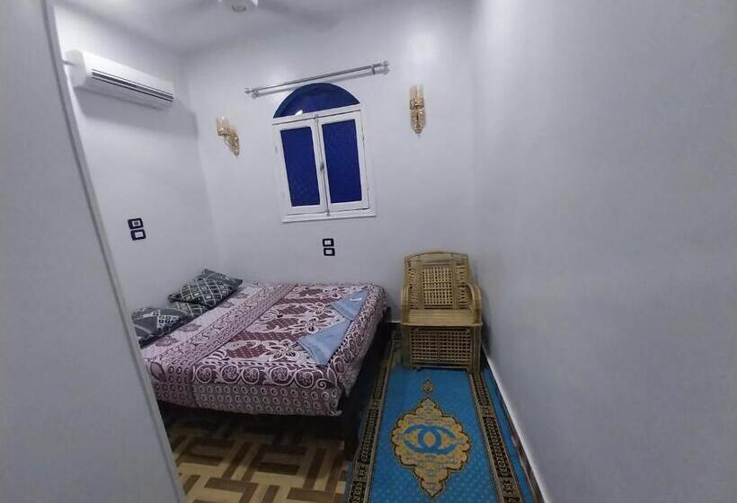 اتاق لوکس با تخت بزرگ, Kayan Guest House