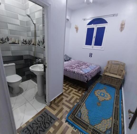 اتاق لوکس با تخت بزرگ, Kayan Guest House