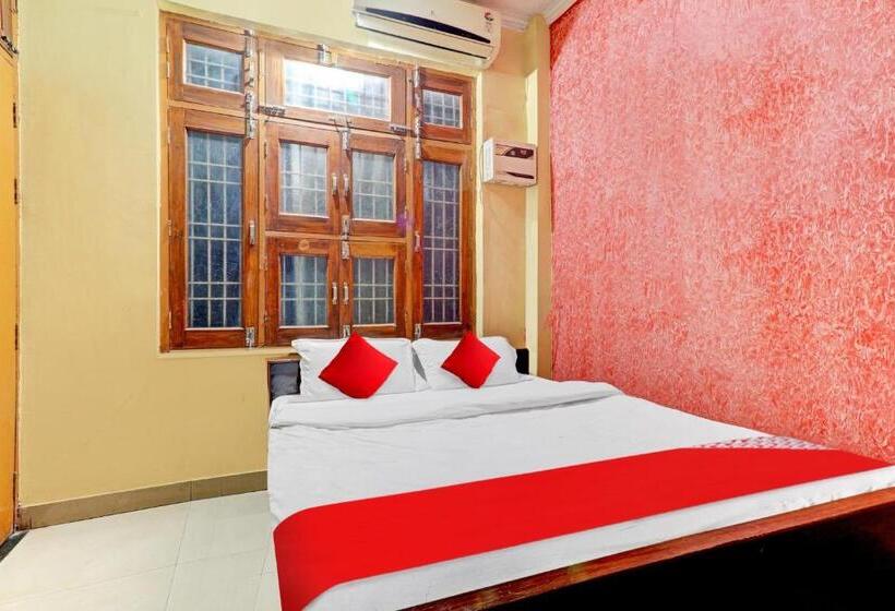 اتاق کلاسیک سه تخته, Flagship Hotel Royal