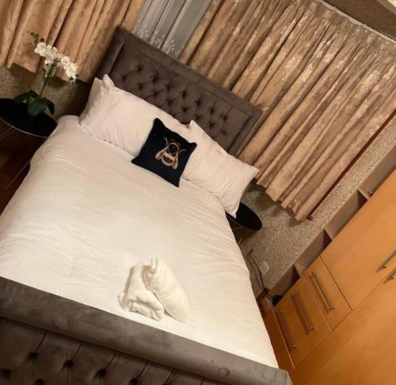 디럭스 룸, Tj Homes