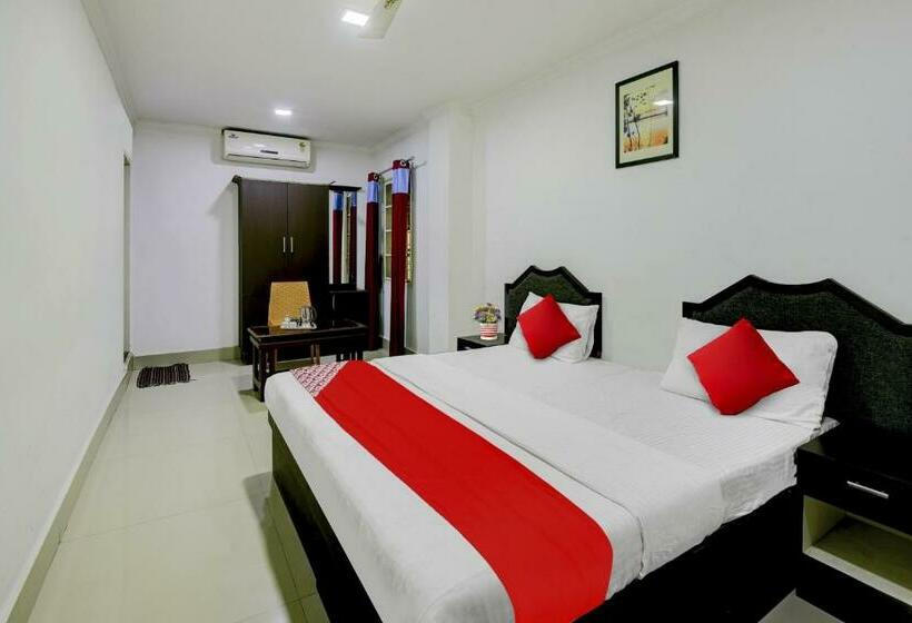 اتاق کلاسیک سه تخته, Flagship Anchor House