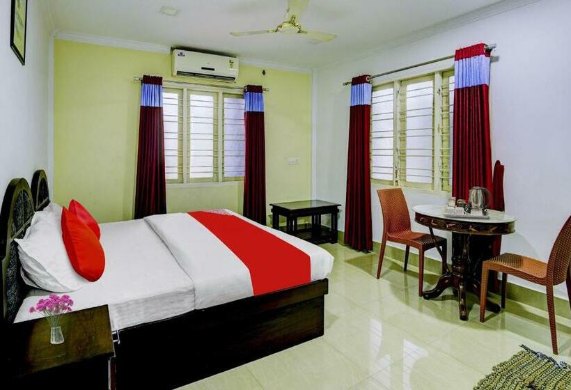 اتاق کلاسیک سه تخته, Flagship Anchor House