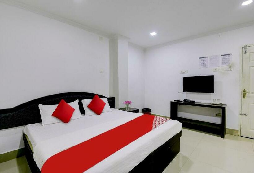 اتاق کلاسیک سه تخته, Flagship Anchor House