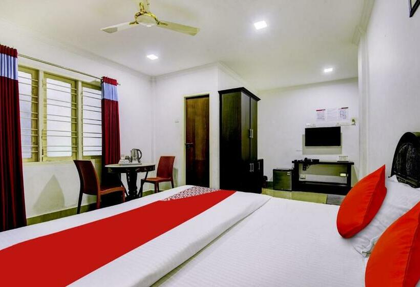 اتاق کلاسیک سه تخته, Flagship Anchor House