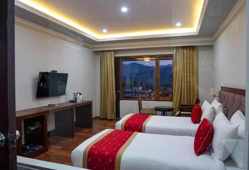 Quarto Superior, Karma Residency