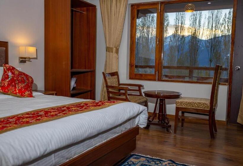 Quarto Superior, Karma Residency