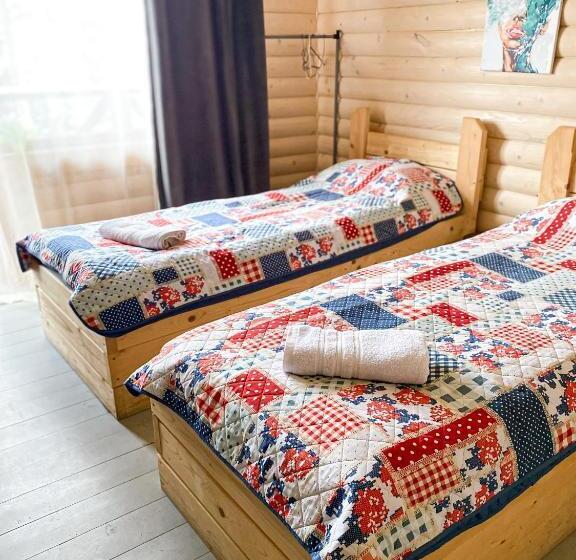 غرفة قياسية رباعية مزودة بشُرفة, Royal Yablunytsya