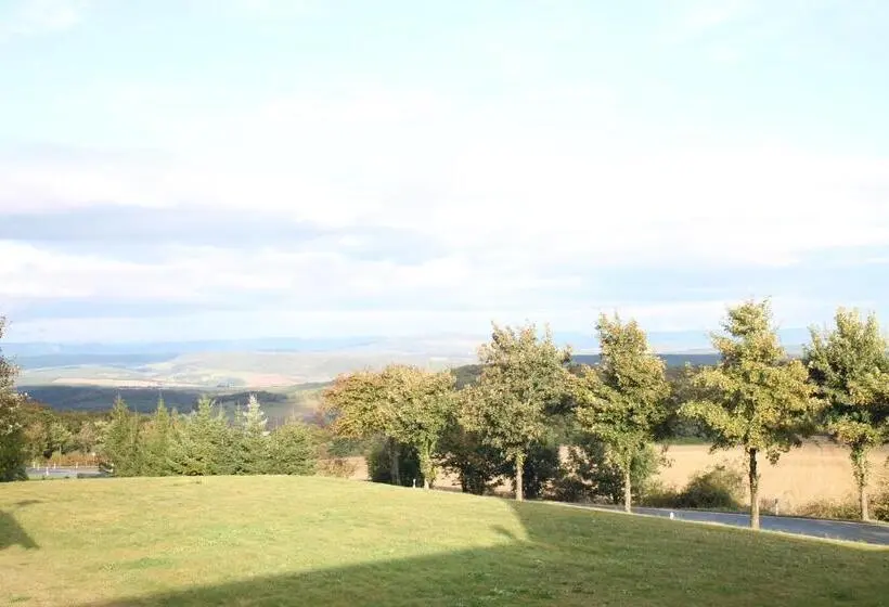 バルコニー付きスタンダードルーム, Träbeser Bauernstube