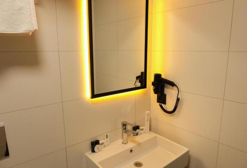 اتاق لوکس سه تخته, Loft Plus Hotel S