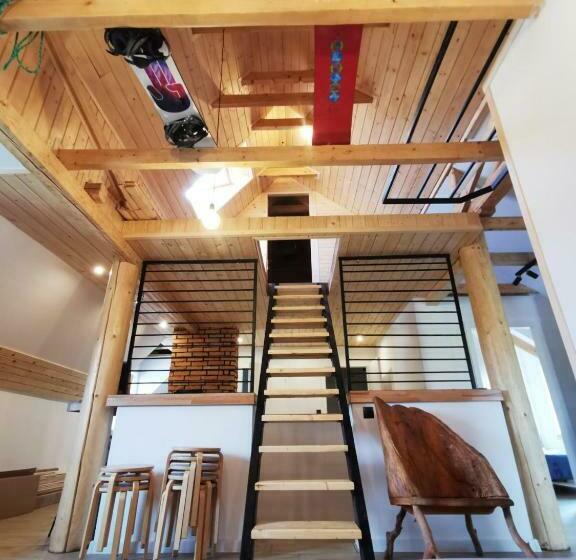 דירת שלושה חדרים, Poza Horyzont