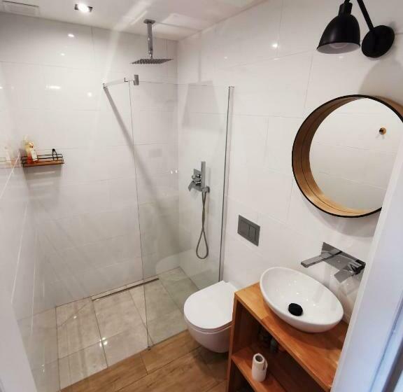 דירת שלושה חדרים, Poza Horyzont