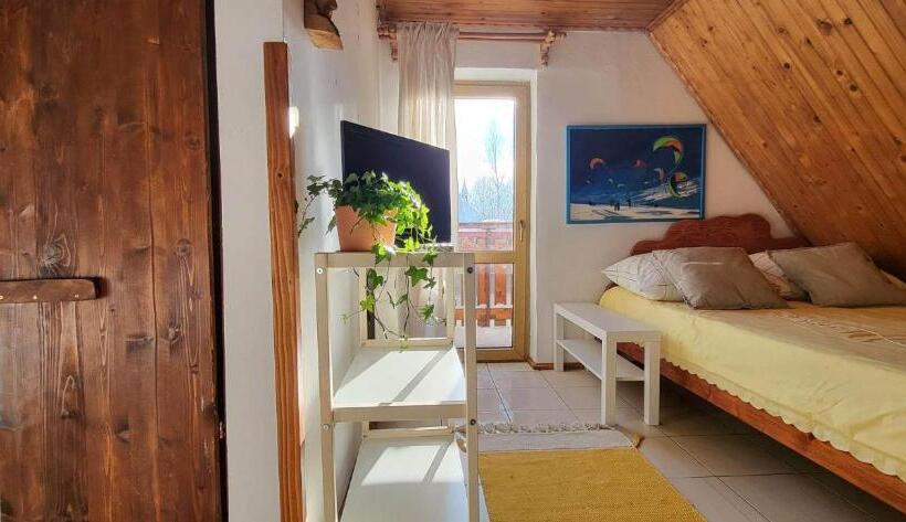 חדר סטנדרט לארבעה, Poza Horyzont