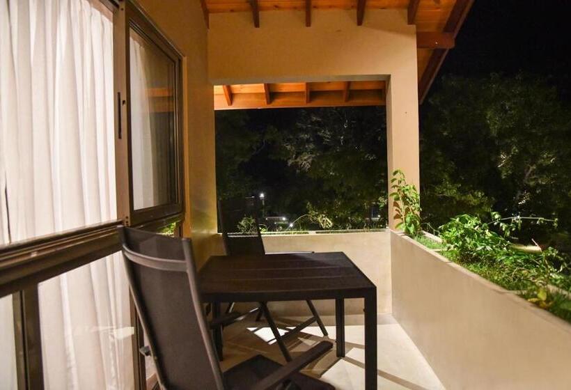 سوئیت با وان آب گرم, Allure Yala Luxury Suites By Allure Leisure