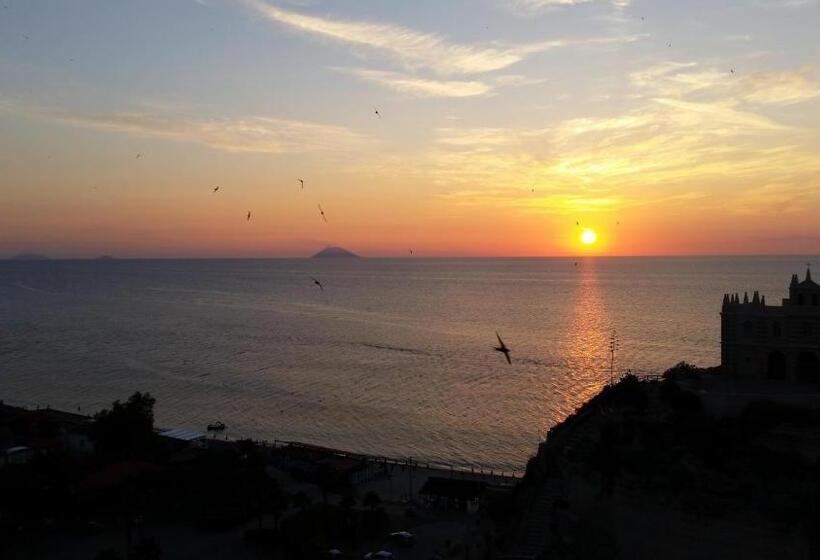 شقة غرفة واحدة مطلة على البحر, Bluemind