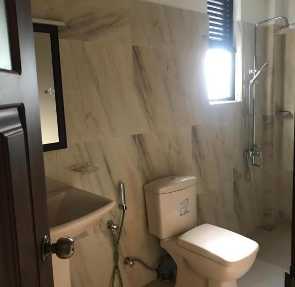 Полулюкс с Балконом, Cinnamon Tan Boutique