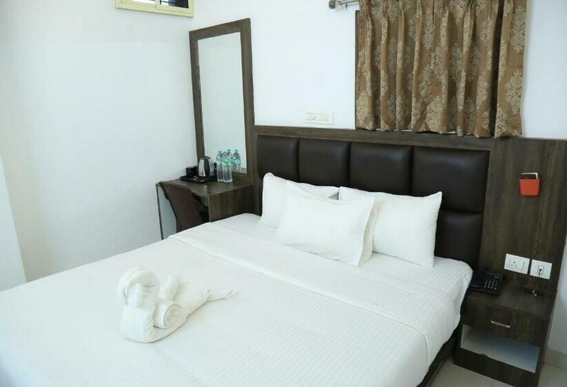 Deluxe Rum, Christian Guest House