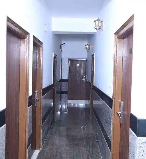 バルコニー付きスタンダードルーム, Christian Guest House