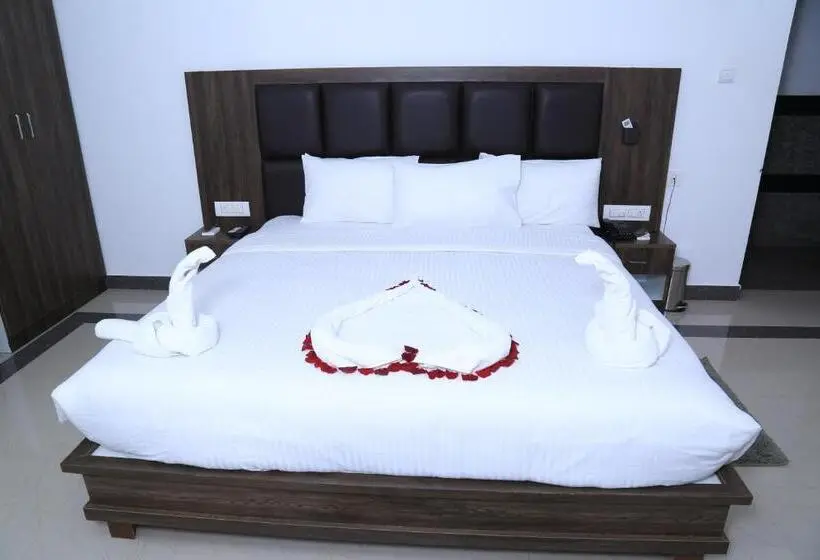 デラックススイート, Christian Guest House