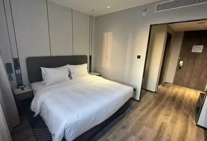 キングサイズベッドのスタンダードルーム, Holiday Inn Express Suzhou Luzhi, An Ihg