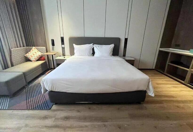 장애인을 위한 킹사이즈 침대 스탠다드 룸, Holiday Inn Express Suzhou Luzhi, An Ihg