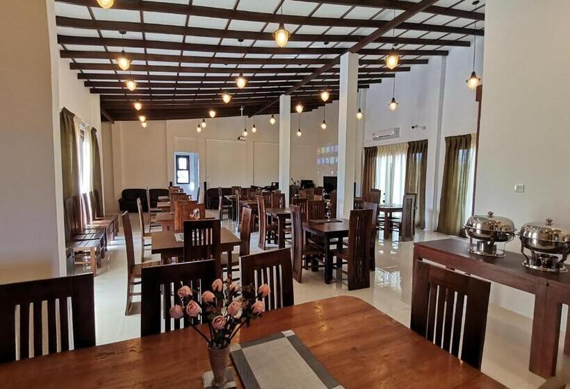 شقة غرفة نوم واحدة مزودة بشُرفة, Y Villa Residencies