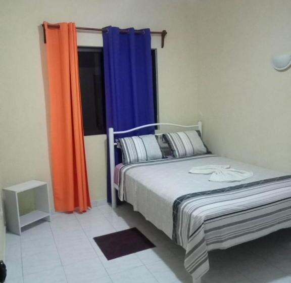 اتاق لوکس خانوادگی, Casa Familiar Pôr Do Sol