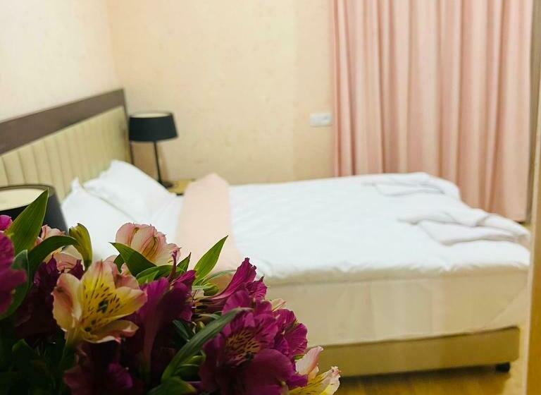 Standard Room with Balcony, Green Hotel Ang